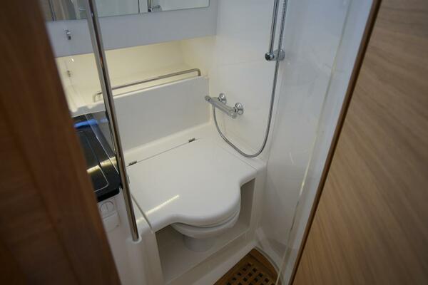 40ft Nimbus Yacht For Sale