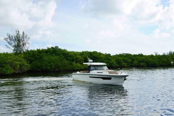 40ft Nimbus Yacht For Sale