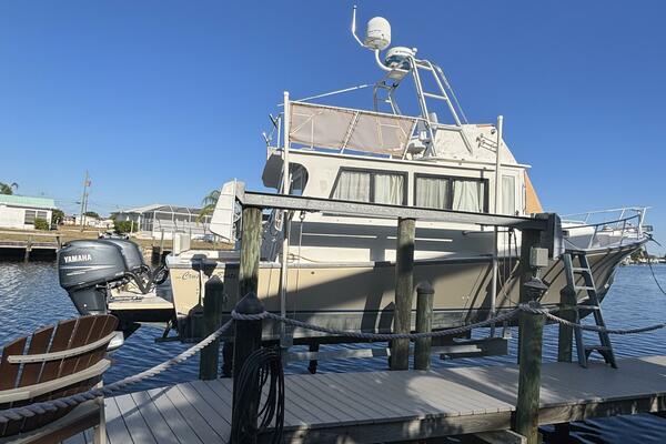 34ft Crusader Boats Yacht For Sale
