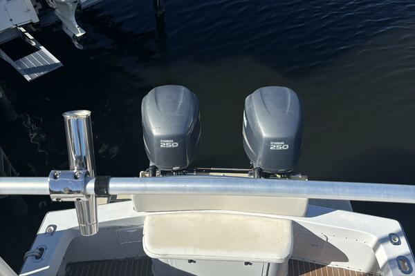 34ft Crusader Boats Yacht For Sale