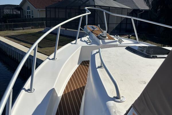 34ft Crusader Boats Yacht For Sale