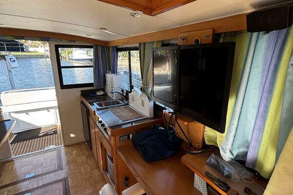 34ft Crusader Boats Yacht For Sale