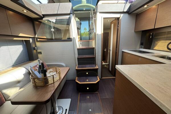 Lopez Cove II 47ft Sea Ray Yacht For Sale