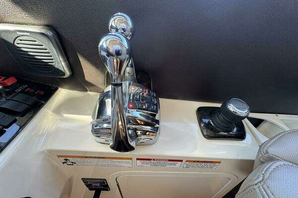 Sea Ray 470 Sundancer Yacht For Sale