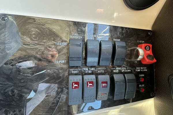 Lopez Cove II 47ft Sea Ray Yacht For Sale