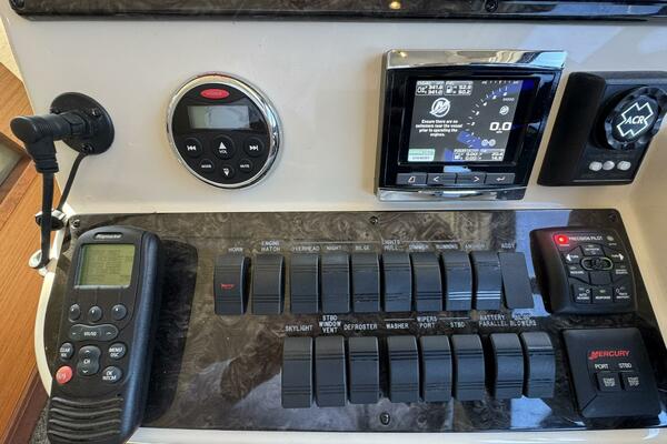 Lopez Cove II 47ft Sea Ray Yacht For Sale