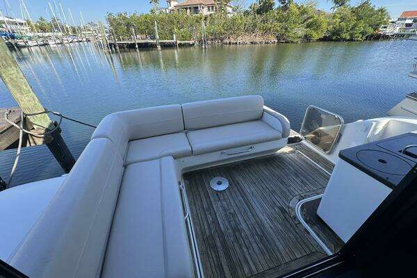 Sea Ray 470 Sundancer Yacht For Sale