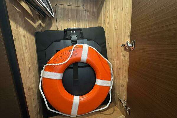 Sea Ray 470 Sundancer Yacht For Sale