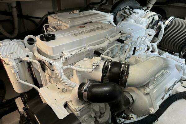 Sea Ray 470 Sundancer Yacht For Sale