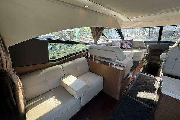 Sea Ray 470 Sundancer Yacht For Sale