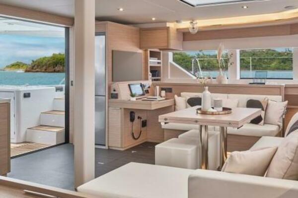 55ft Lagoon Yacht For Sale