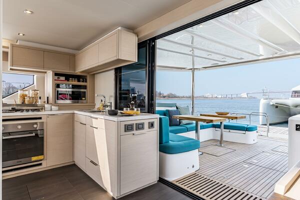 55ft Lagoon Yacht For Sale