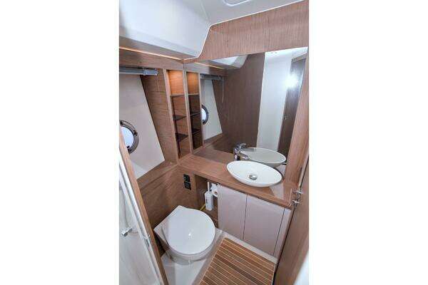 2019 Beneteau 50