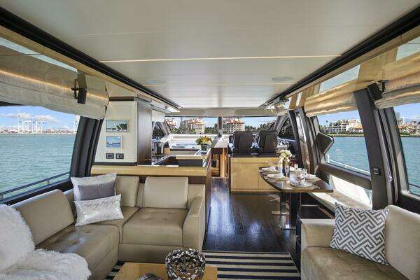 Azimut 72 Flybridge Yacht For Sale