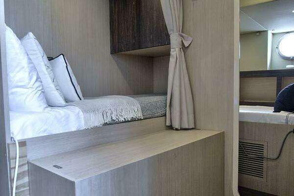 Azimut 72 Flybridge Yacht For Sale