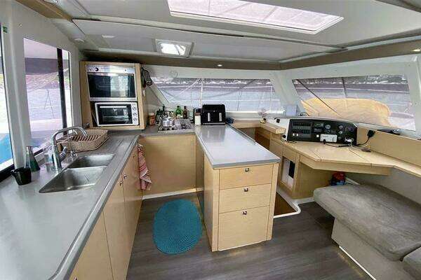 Fountaine Pajot Helia 44 Yacht For Sale