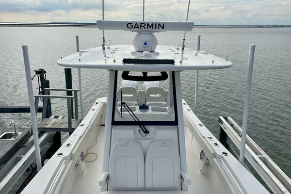 R amp R 28ft Regulator Yacht For Sale