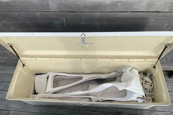 R amp R 28ft Regulator Yacht For Sale