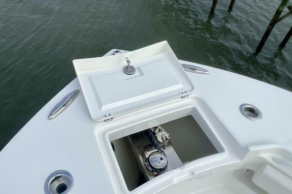 R amp R 28ft Regulator Yacht For Sale