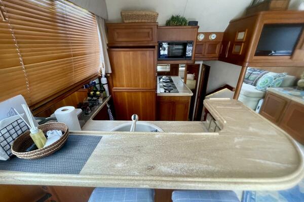 Musn t Touch It 38ft Egg Harbor Yacht For Sale