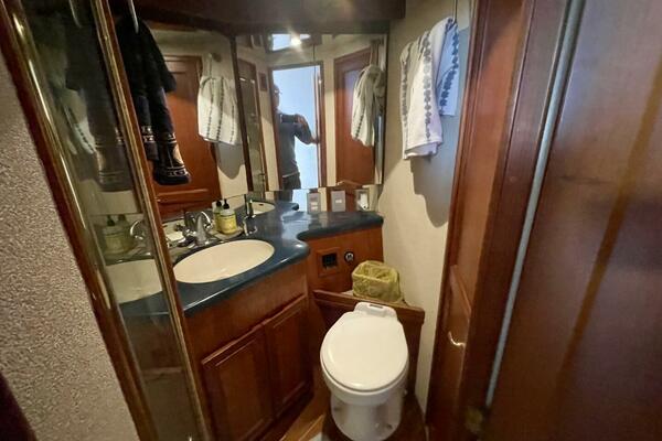 Musn t Touch It 38ft Egg Harbor Yacht For Sale