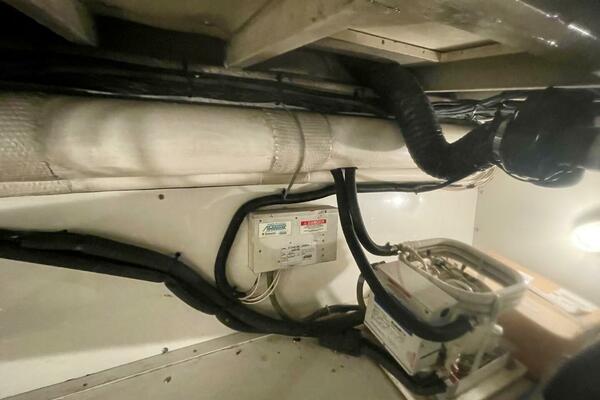 Musn t Touch It 38ft Egg Harbor Yacht For Sale