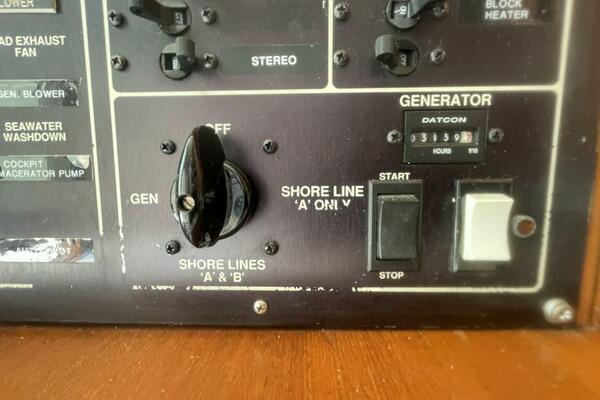 Musn t Touch It 38ft Egg Harbor Yacht For Sale