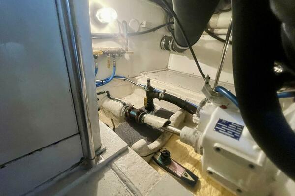 Musn t Touch It 38ft Egg Harbor Yacht For Sale