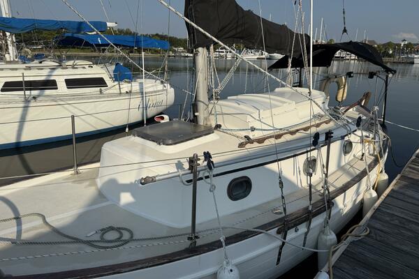 Stardust 25ft Pacific Seacraft Yacht For Sale