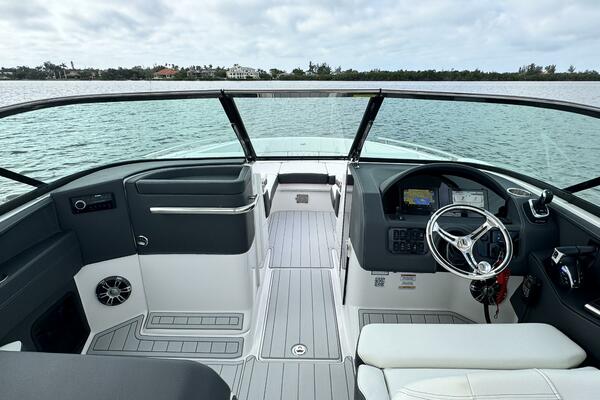 Belle Vie 29ft Regal Yacht For Sale