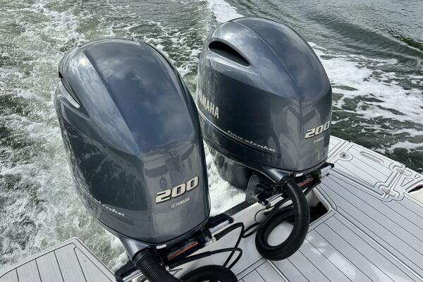 Belle Vie 29ft Regal Yacht For Sale