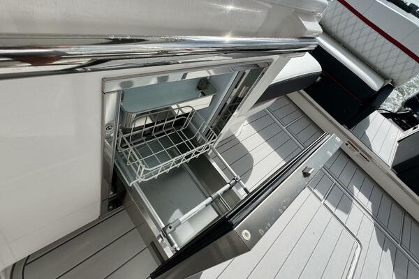 Belle Vie 29ft Regal Yacht For Sale