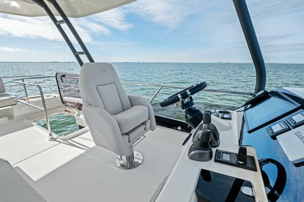 2026 Prestige F4.3 Flybridge 