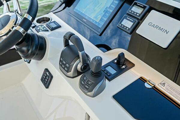 2026 Prestige F4.3 Flybridge 