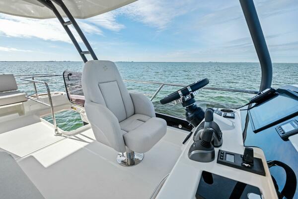 2026 Prestige F4.3 Flybridge 