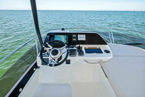 2026 Prestige F4.3 Flybridge 