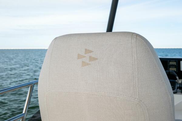 2026 Prestige F4.3 Flybridge 