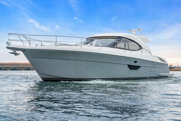 AYEROLLER 44ft Riviera Yacht For Sale