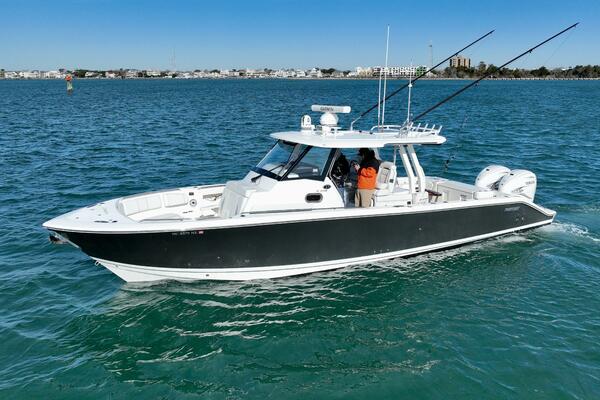 35ft Pursuit Yacht For Sale