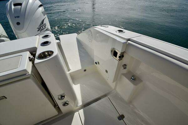 Pursuit 358 S Yacht For Sale
