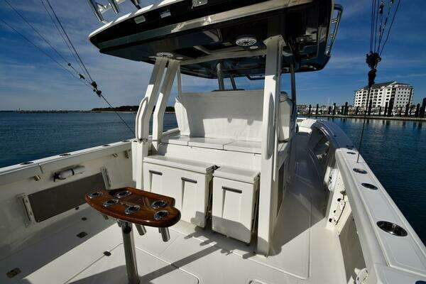 Pursuit 358 S Yacht For Sale