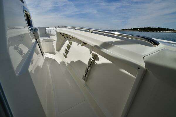 Pursuit 358 S Yacht For Sale