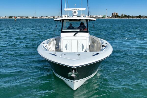 35ft Pursuit Yacht For Sale