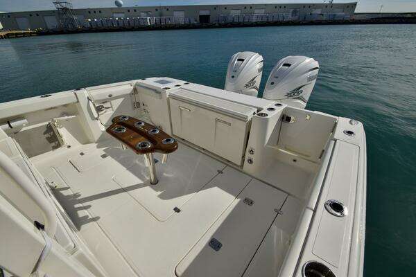 Pursuit 358 S Yacht For Sale