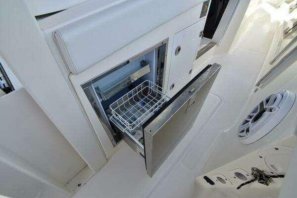 Pursuit 358 S Yacht For Sale