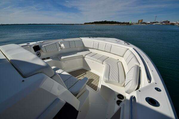 Pursuit 358 S Yacht For Sale