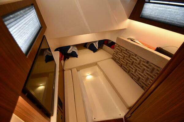 Pursuit 358 S Yacht For Sale