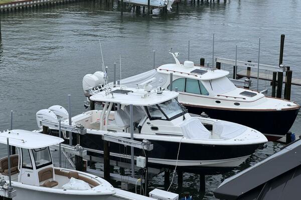35ft Pursuit Yacht For Sale