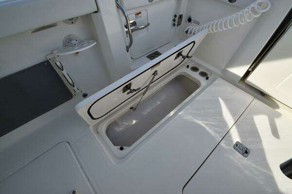 Pursuit 358 S Yacht For Sale