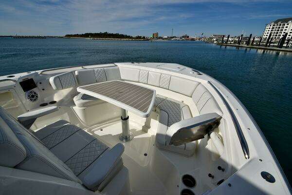 Pursuit 358 S Yacht For Sale